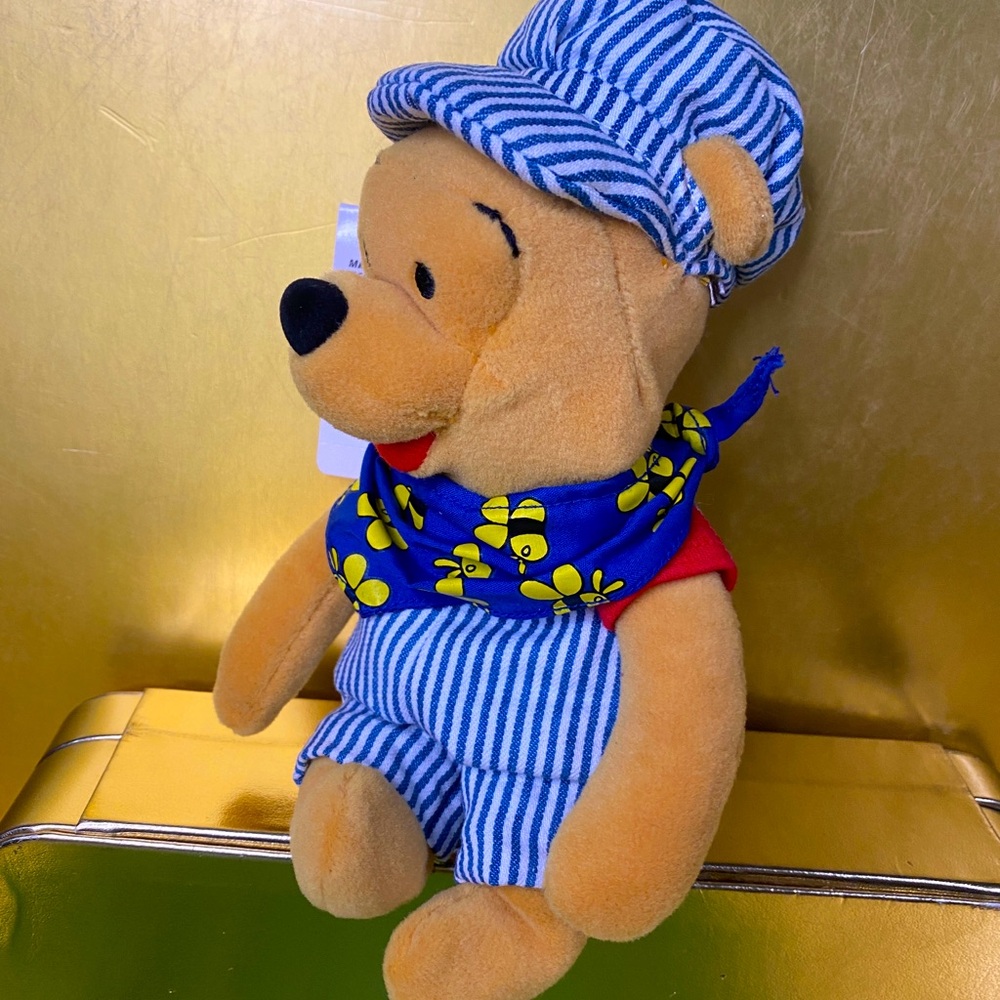 DISNEY STORE EXCLUSIVE NWT 90’s WINNIE THE POOH CHOO CHOO POOH TRAIN CONDUCTOR